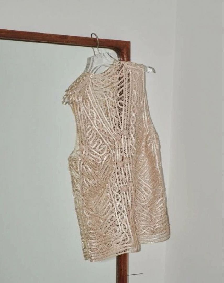 【タグ新品未使用】TODAYFUL Embroidery Middle Vest