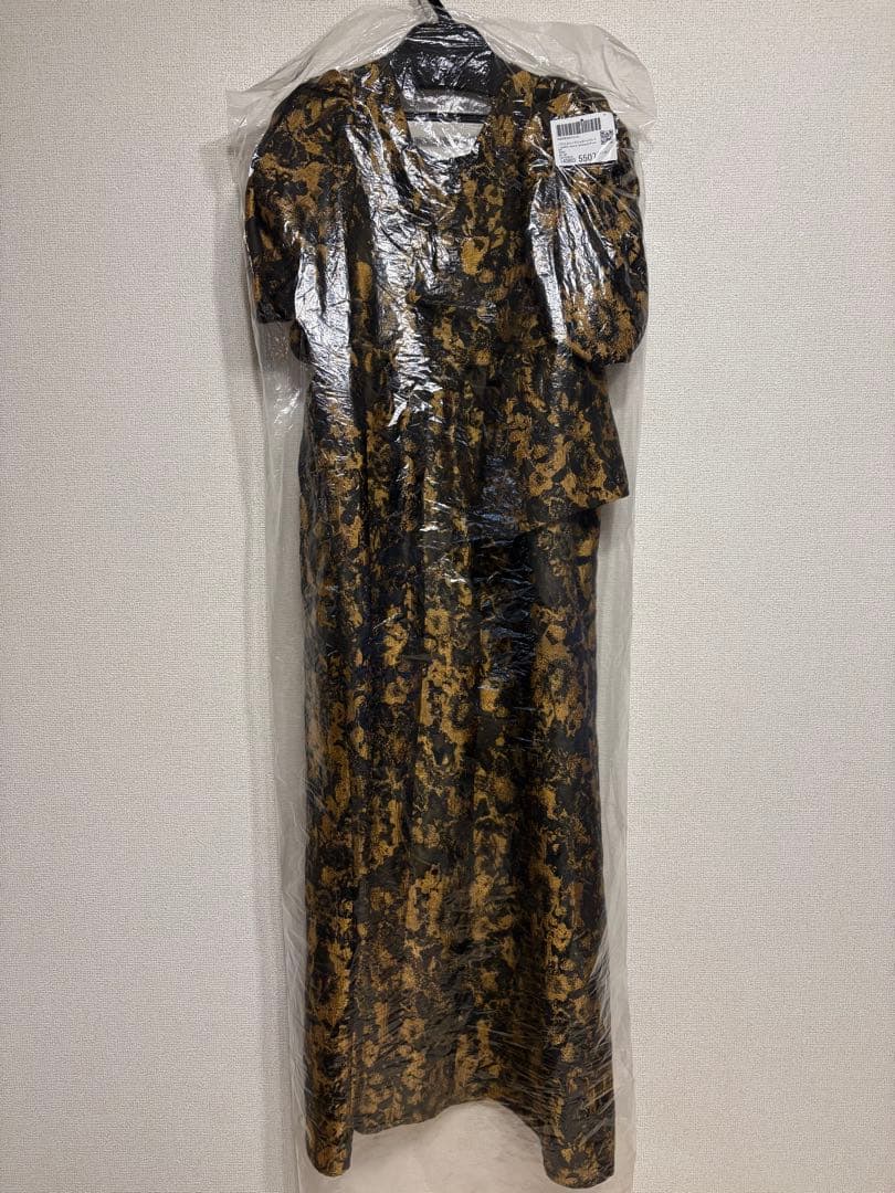 バブルスリーブジャガードドレス