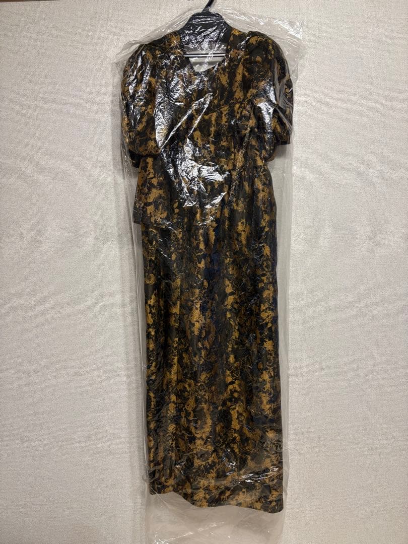 バブルスリーブジャガードドレス