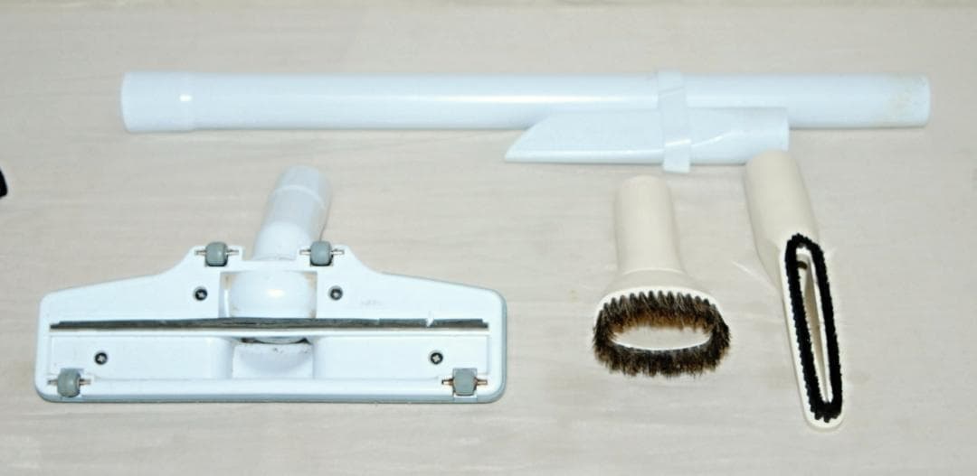 マキタ 充電式 クリーナー 掃除機 10.8V CL107FD 別売りブラシ付き