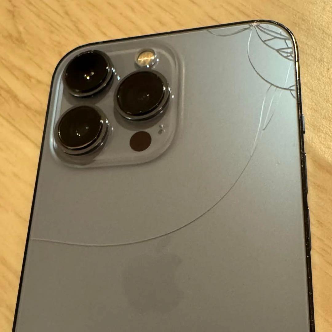 iPhone 13 pro 128GB シエラブルー 背面ワレ バッテリー76%