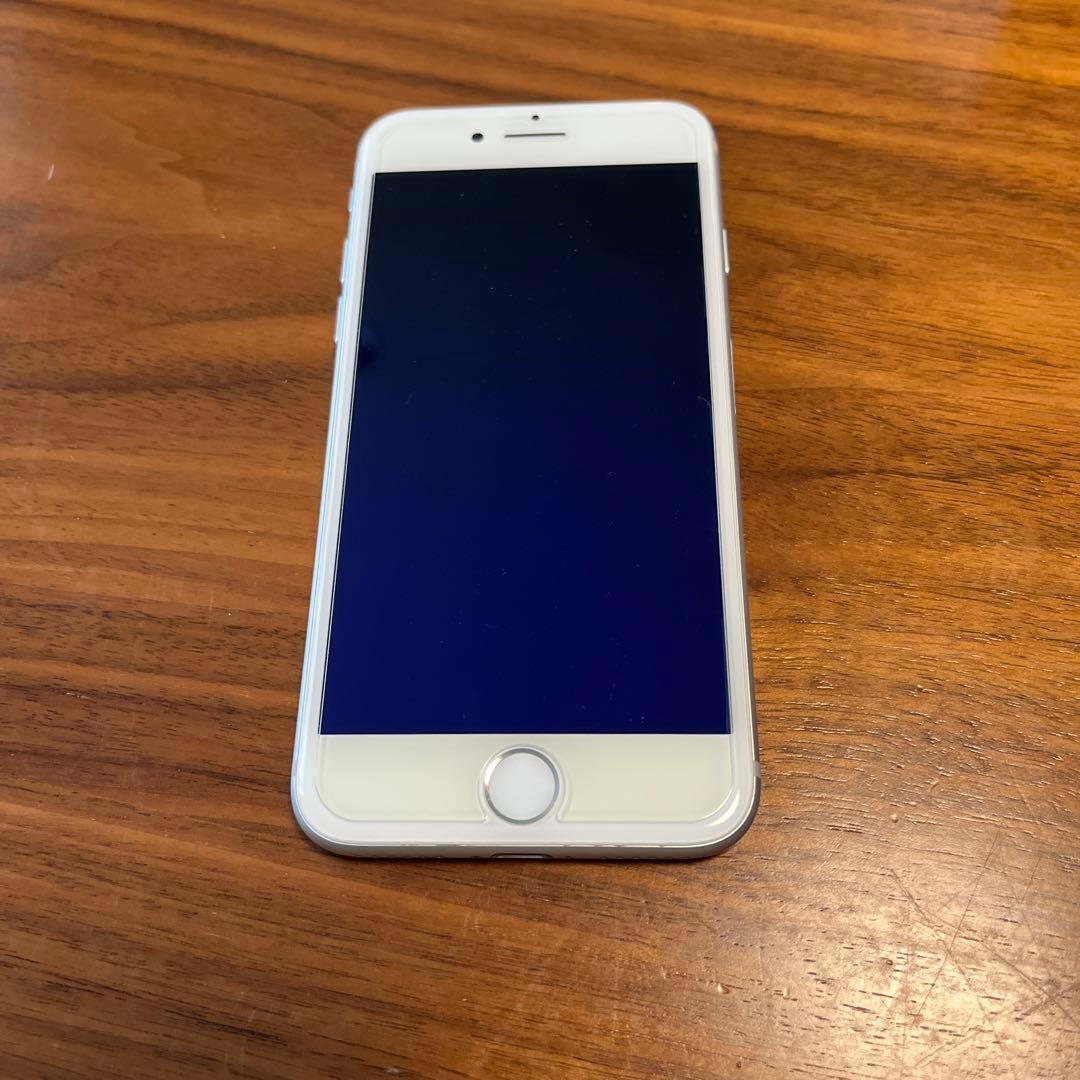 iPhone 7 Silver 32 GB レザーケース、ガラス保護フィルム付き