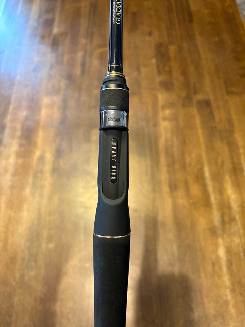 （美品）レイドジャパン　グラディエーターアンチ ブラックバイパー