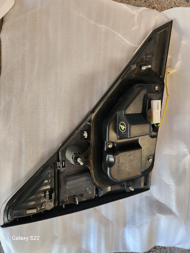 RE、20ヴェルファイアテールライト 左右セット クリアレンズ