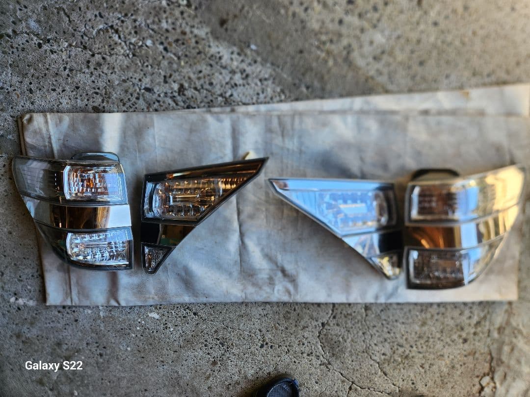 RE、20ヴェルファイアテールライト 左右セット クリアレンズ