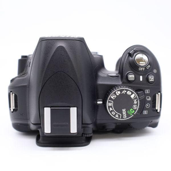 ショット数1,785！■ほぼ新品■ NikonD3100