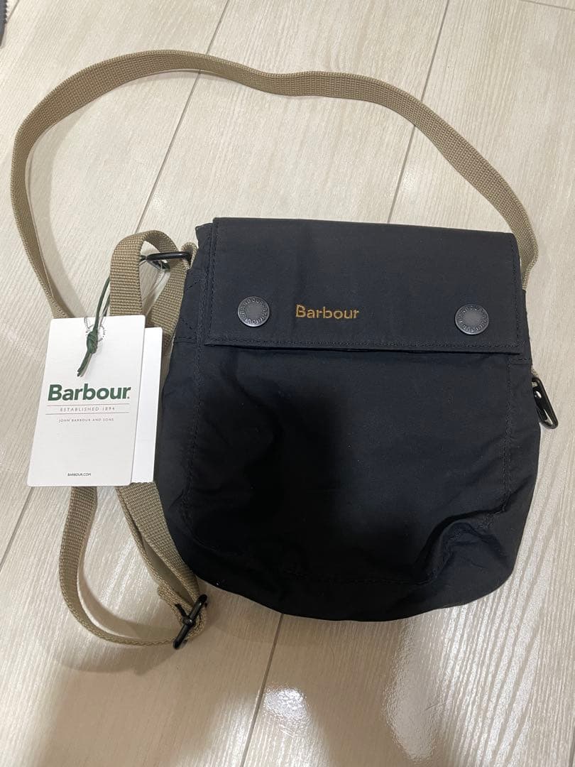 Barbour ショルダーバッグ　サコッシュ　トランスポートクロスバック