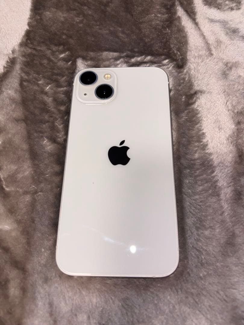 iPhone 13 128GB Starlight（スターライト）本体