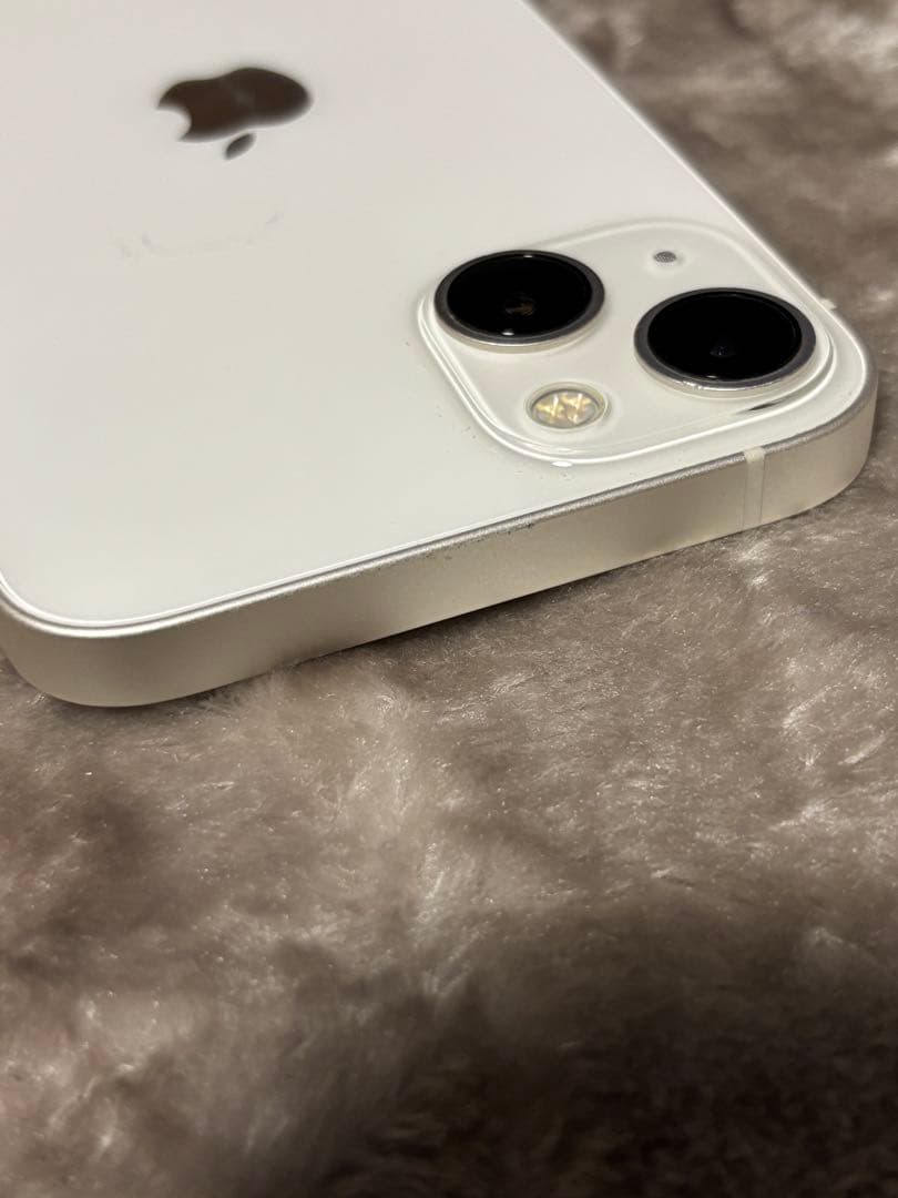 iPhone 13 128GB Starlight（スターライト）本体