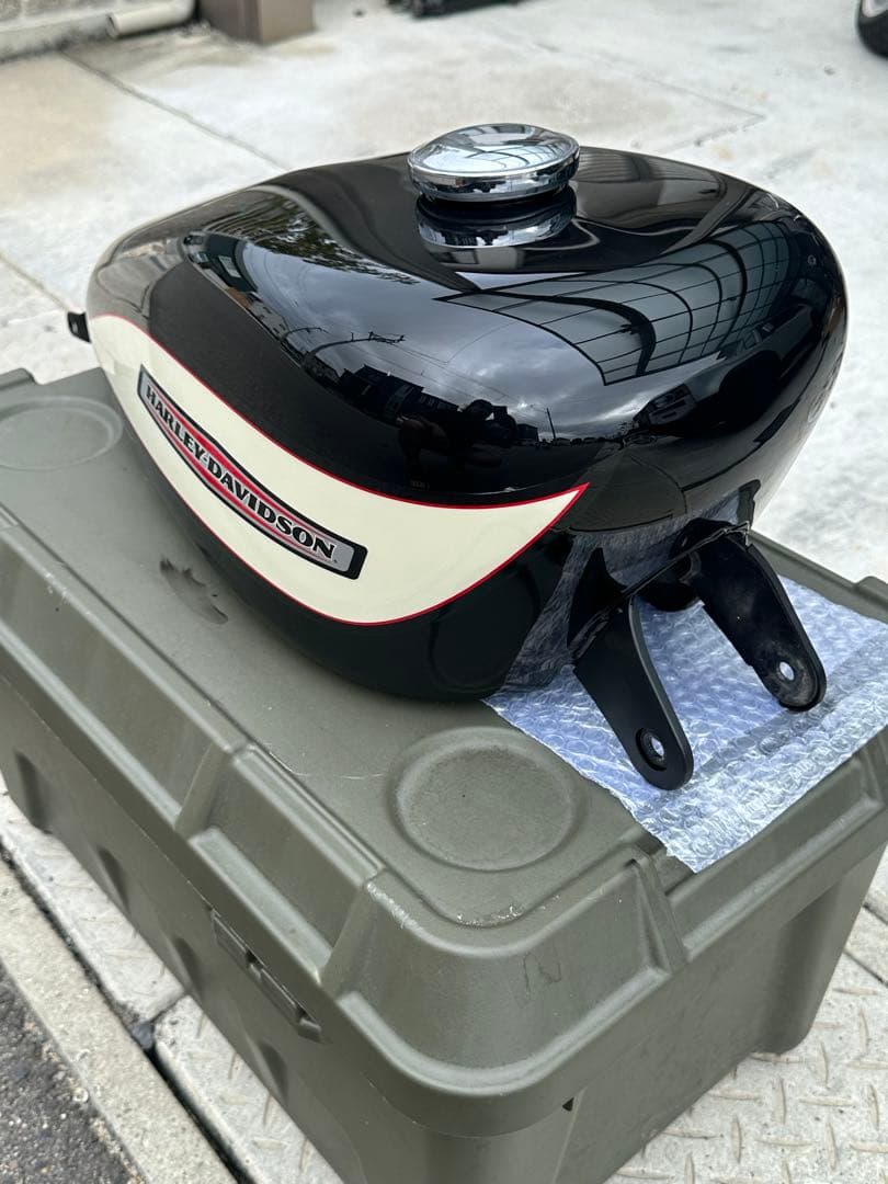 【スポーツスター】タンク　ハーレー純正　12.5リットル　インジェクション