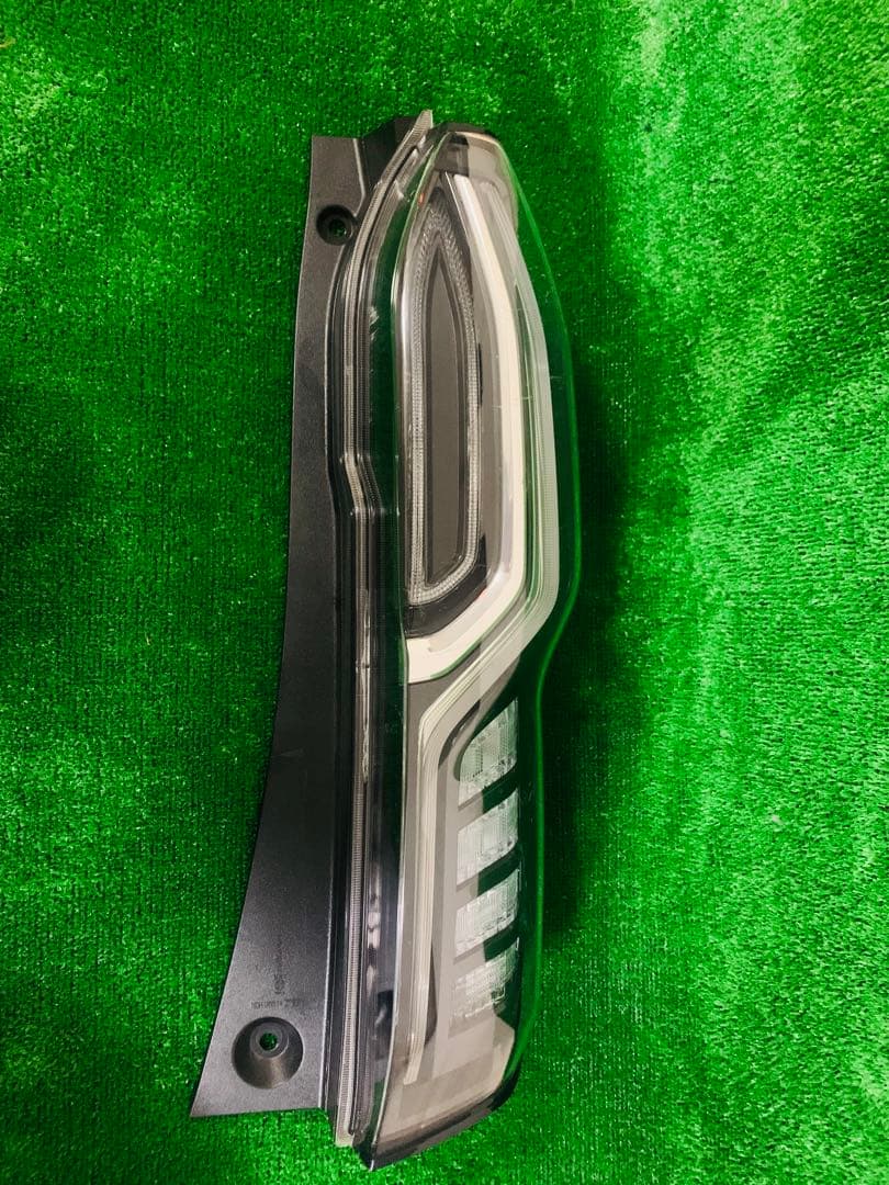 ホンダ N-BOX テールランプ 右 JF3 JF4