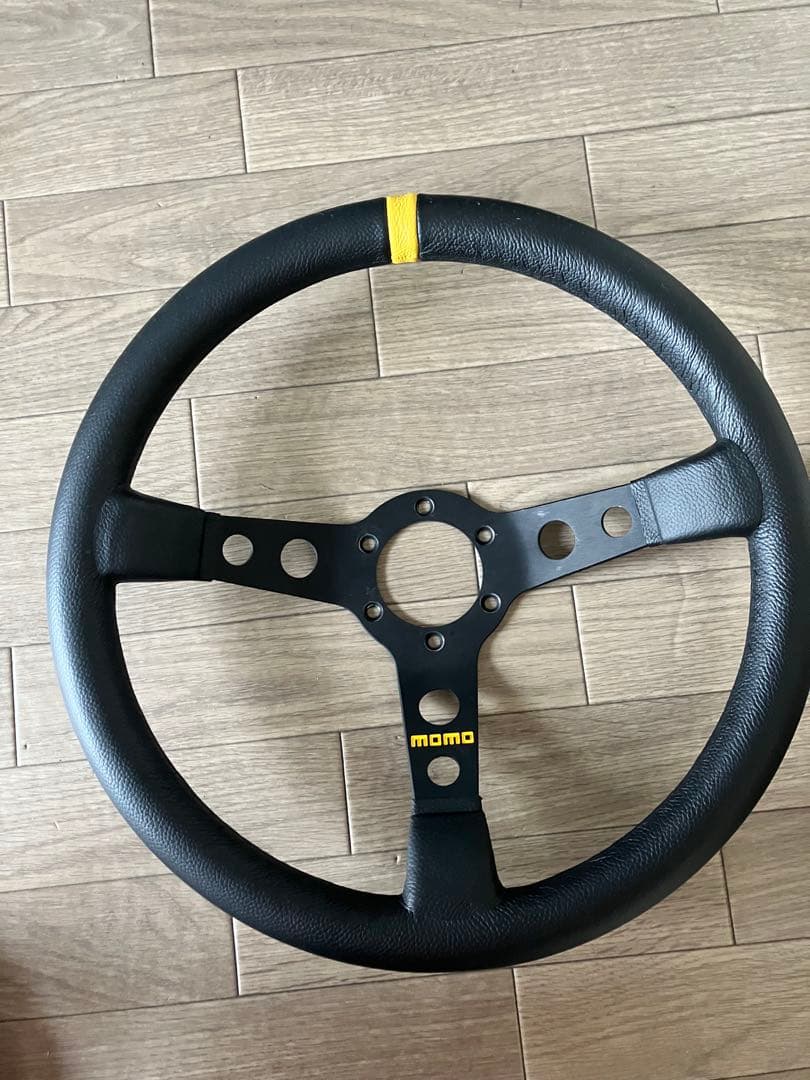 momoステアリング　MOD0.7（BK M-41 ）35パイ（正規品）