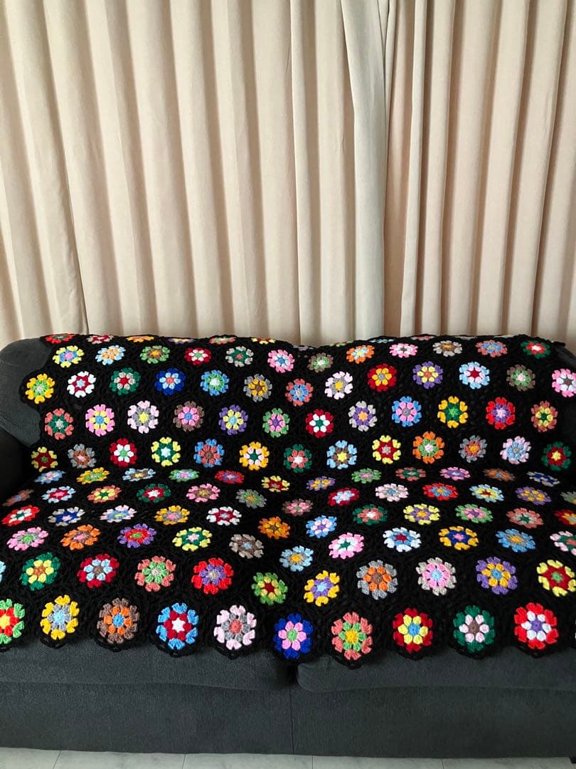 ソファーカバー　ベッドカバー　マルチカバー手編み　モチーフ編み　ハンドメイド