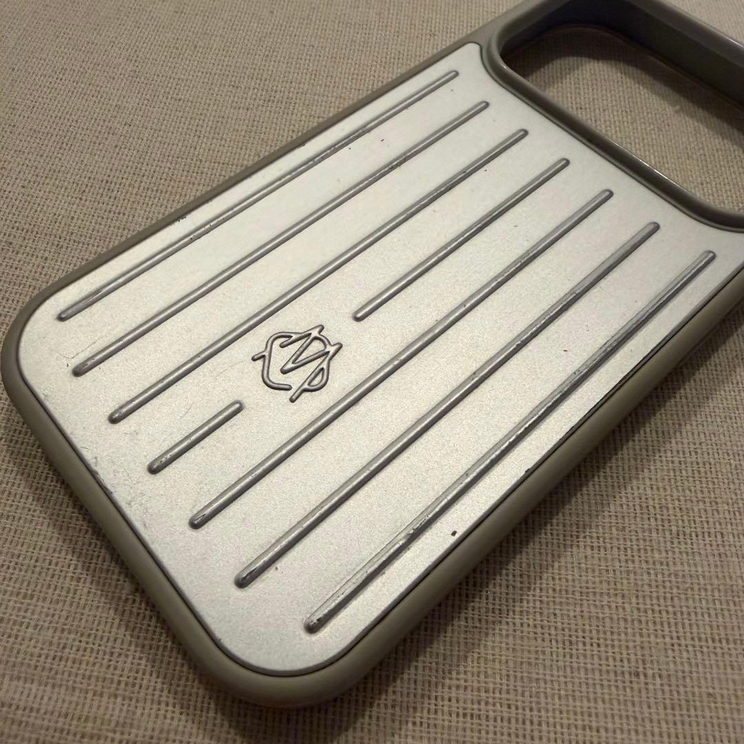 RIMOWA iPhone17pro ケース