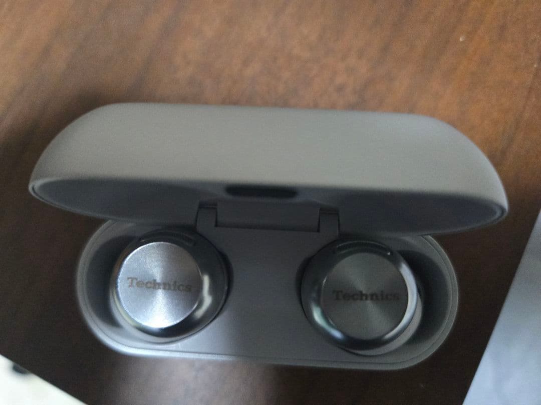 美品 Technics eah-az100 シルバー シリコンカバー付き