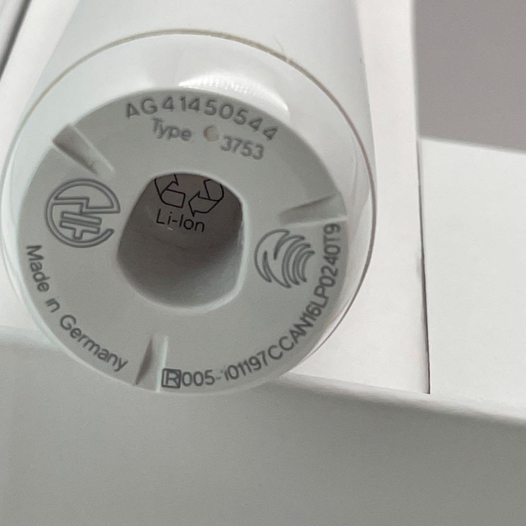 【H41】ブラウン オーラルB iOシリーズ 6 電動歯ブラシ　箱無し