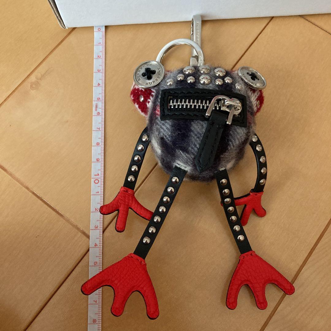 小物 BURBERRY FROG CHARM