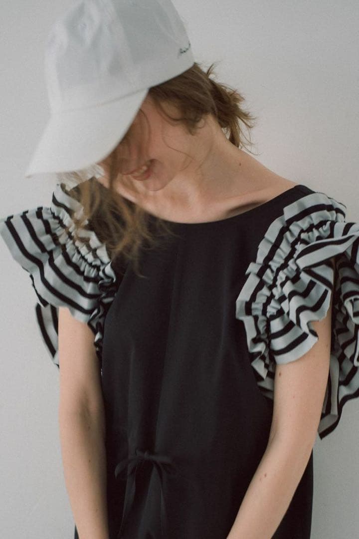 メゾンドドルチェ　フリルラッシュガード