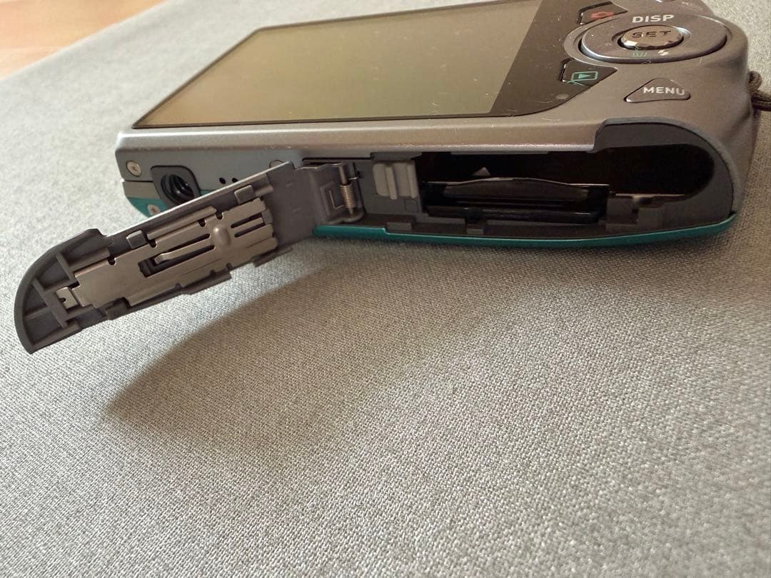 CASIO EXILIM ブルーデジタルカメラ　ケース、バッテリー、sdカード付