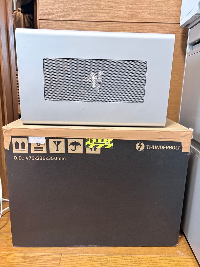 Razer Core X Mercury White 外付けGPUボックス