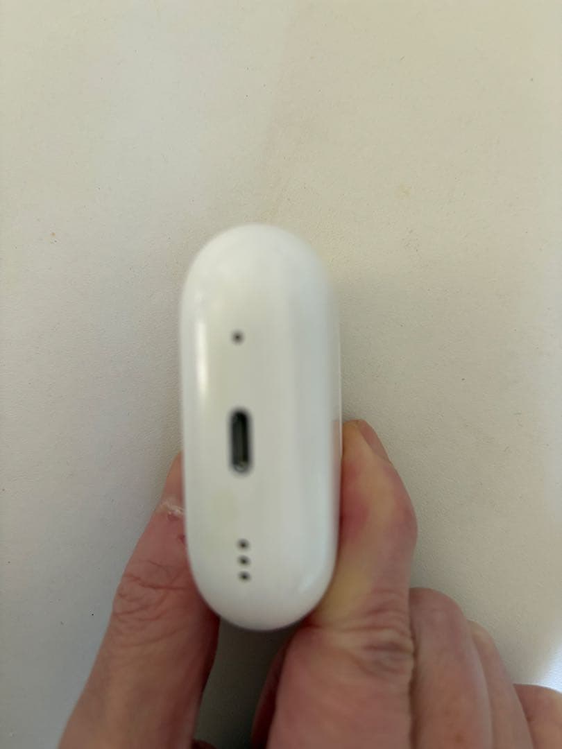 Apple AirPods Pro 2 ライトニング