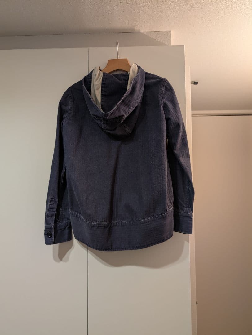 LIMI feu フード付きネイビージャケット