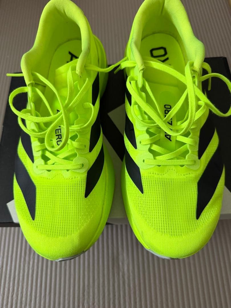 adidas ADIZERO EVO SL 蛍光イエロー