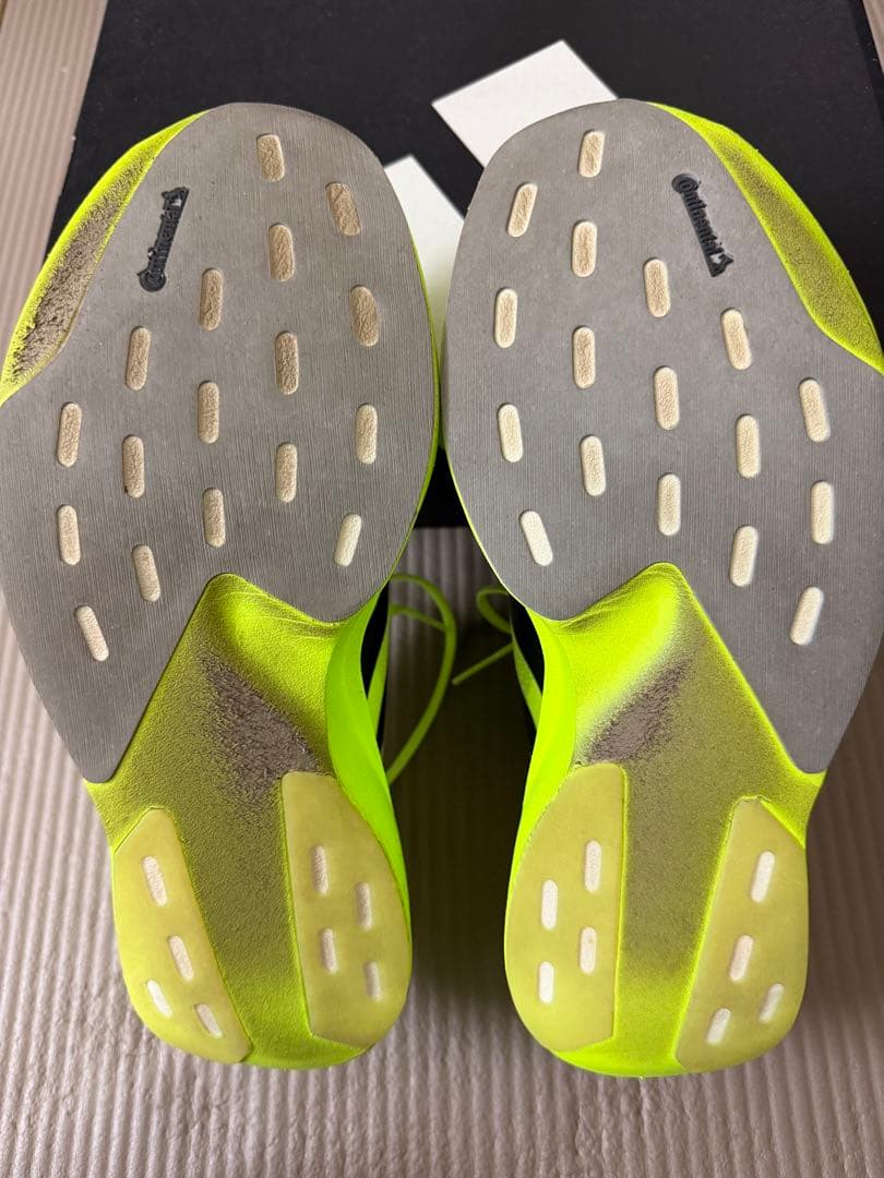 adidas ADIZERO EVO SL 蛍光イエロー