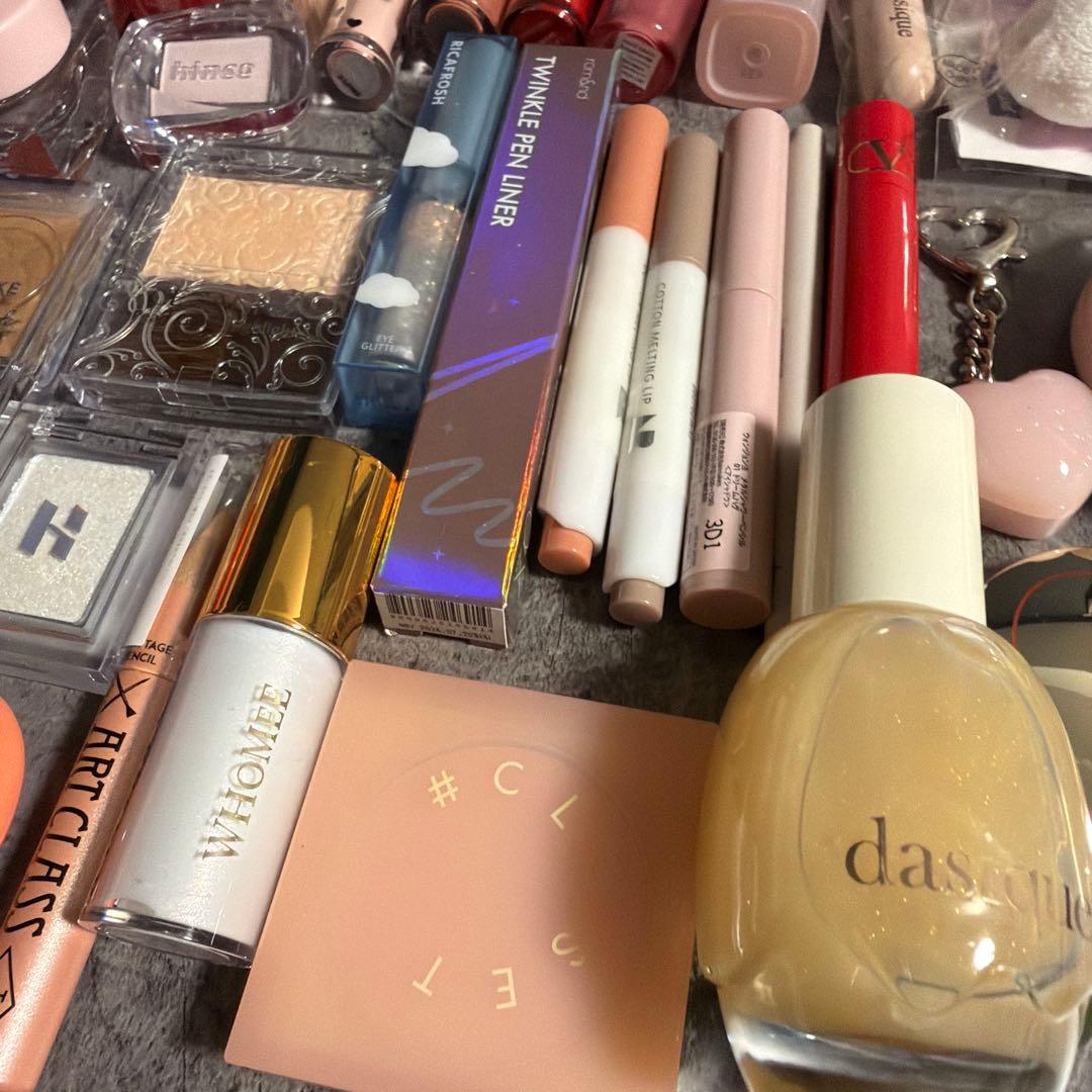 Dior ウォンジョンヨ ペリペラ デイジーク ロムアンド コスメ AMUSE