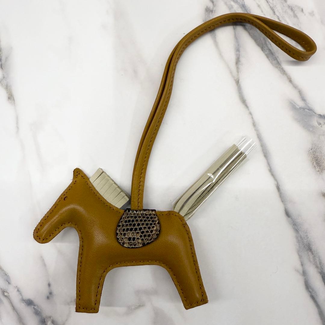 【年末セール】31日まで 美品 エルメス ロデオ タッチ PM セサミU刻印