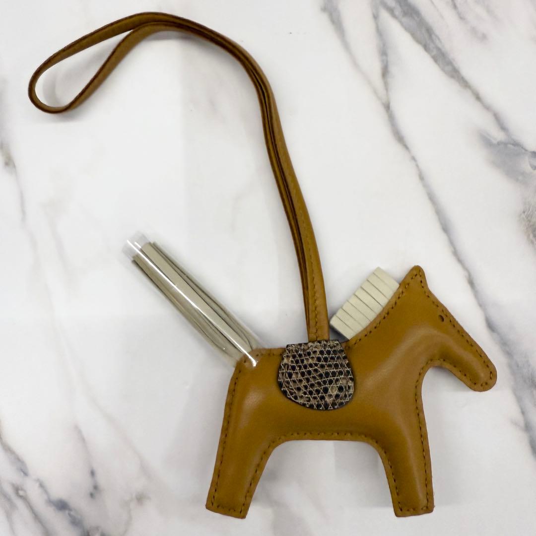 【年末セール】31日まで 美品 エルメス ロデオ タッチ PM セサミU刻印