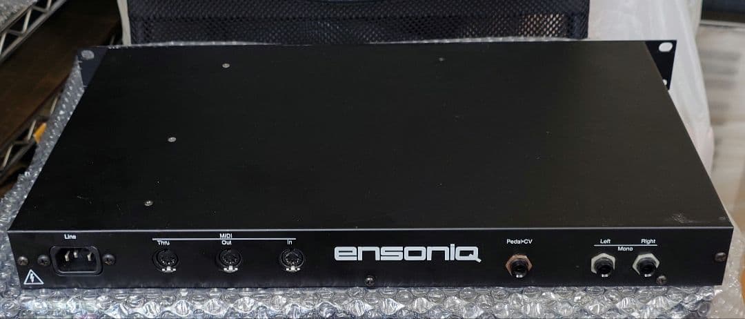 ensoniq sq-r plus 32voice　シンセモジュール