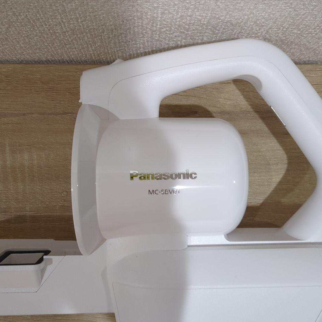 パナソニック サイクロン充電式掃除機 MC-SBV01-W 2025年製