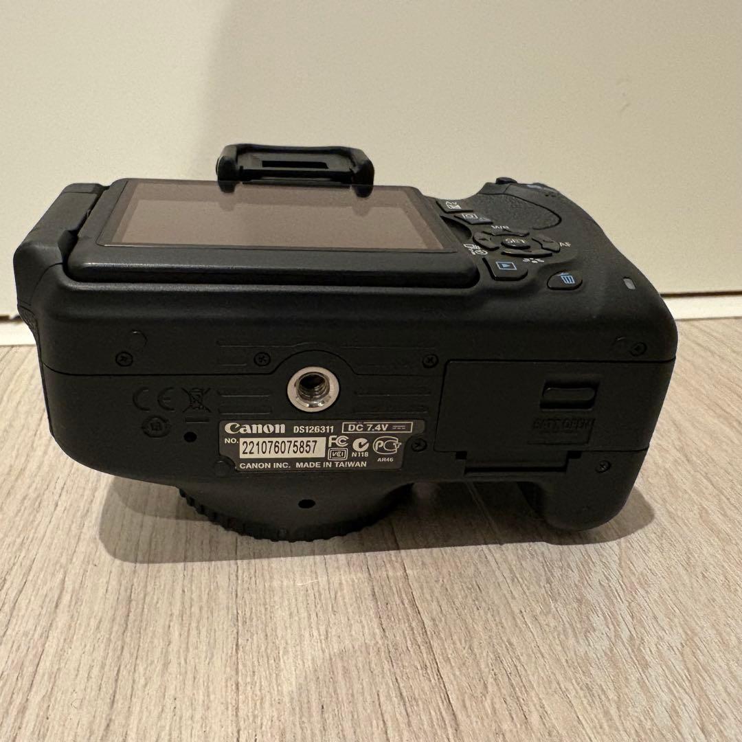 Canon EOS Kiss X5 ボディ デジタル一眼レフカメラ