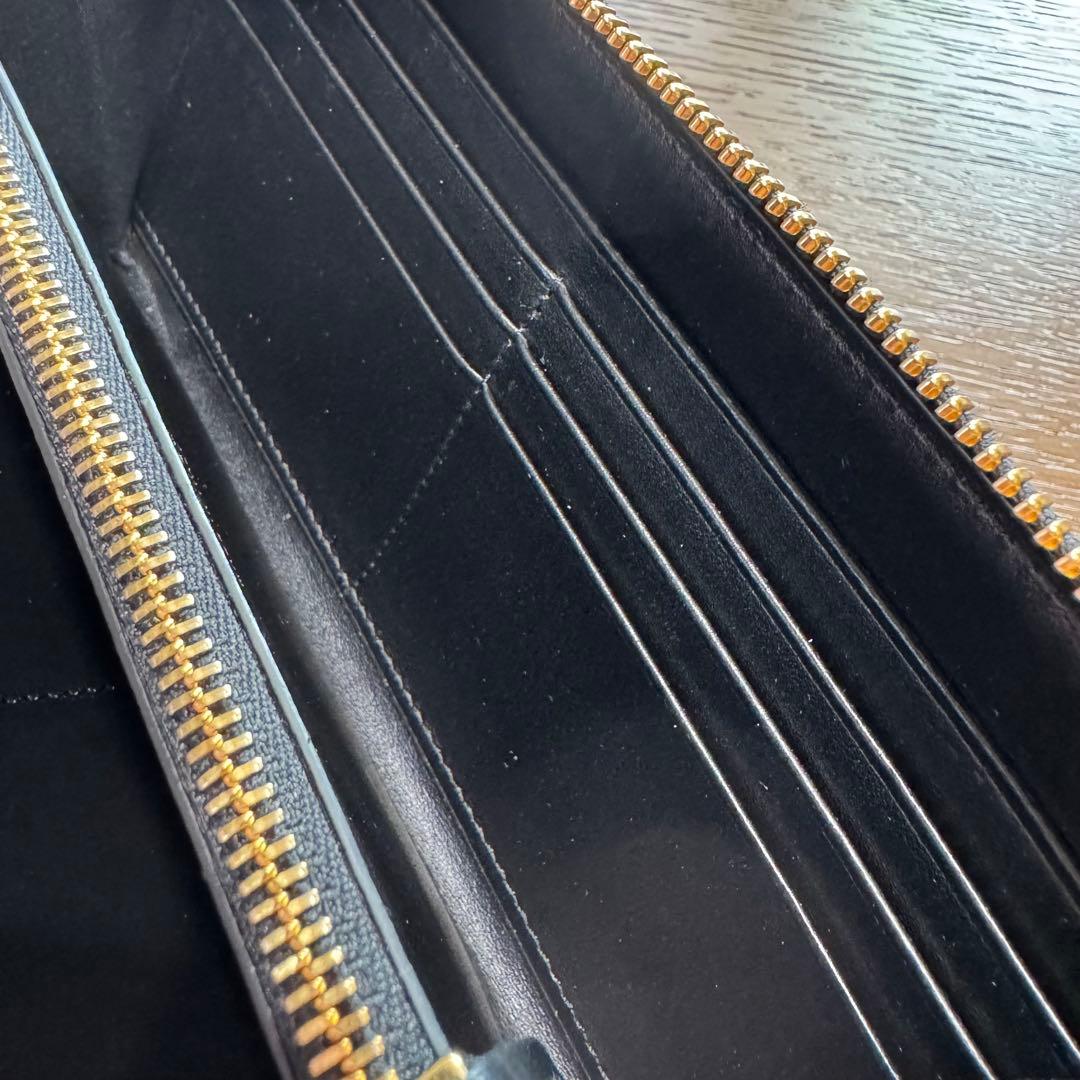 ヴェルサーチ 総柄 ラウンドジップ 長財布 ブラック