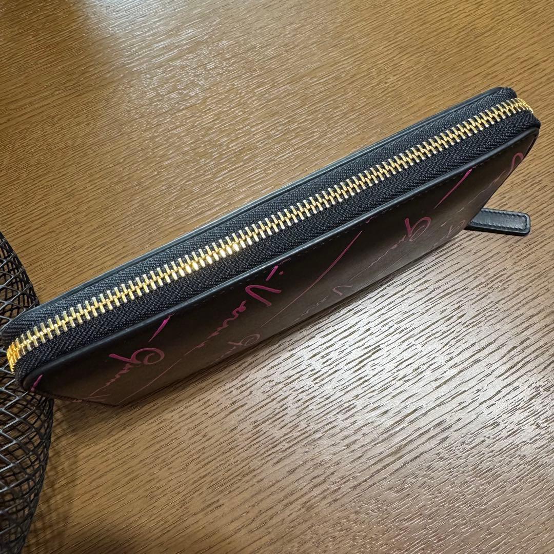 ヴェルサーチ 総柄 ラウンドジップ 長財布 ブラック