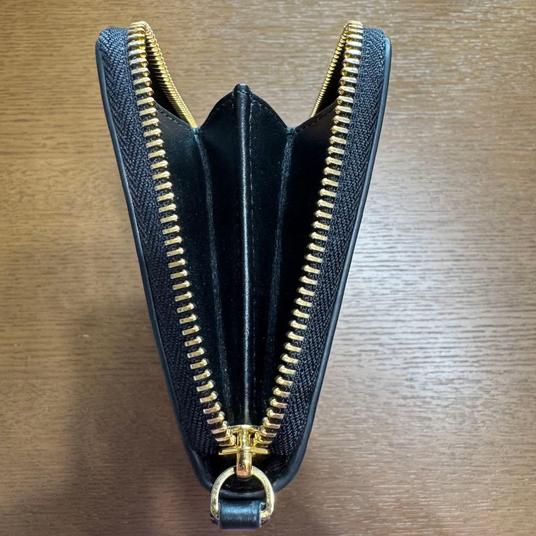 ヴェルサーチ 総柄 ラウンドジップ 長財布 ブラック