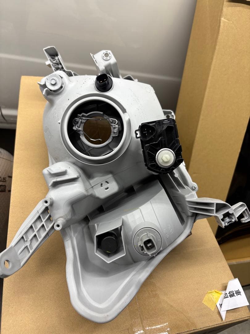 プロボックスNCP165 左ヘッドライト