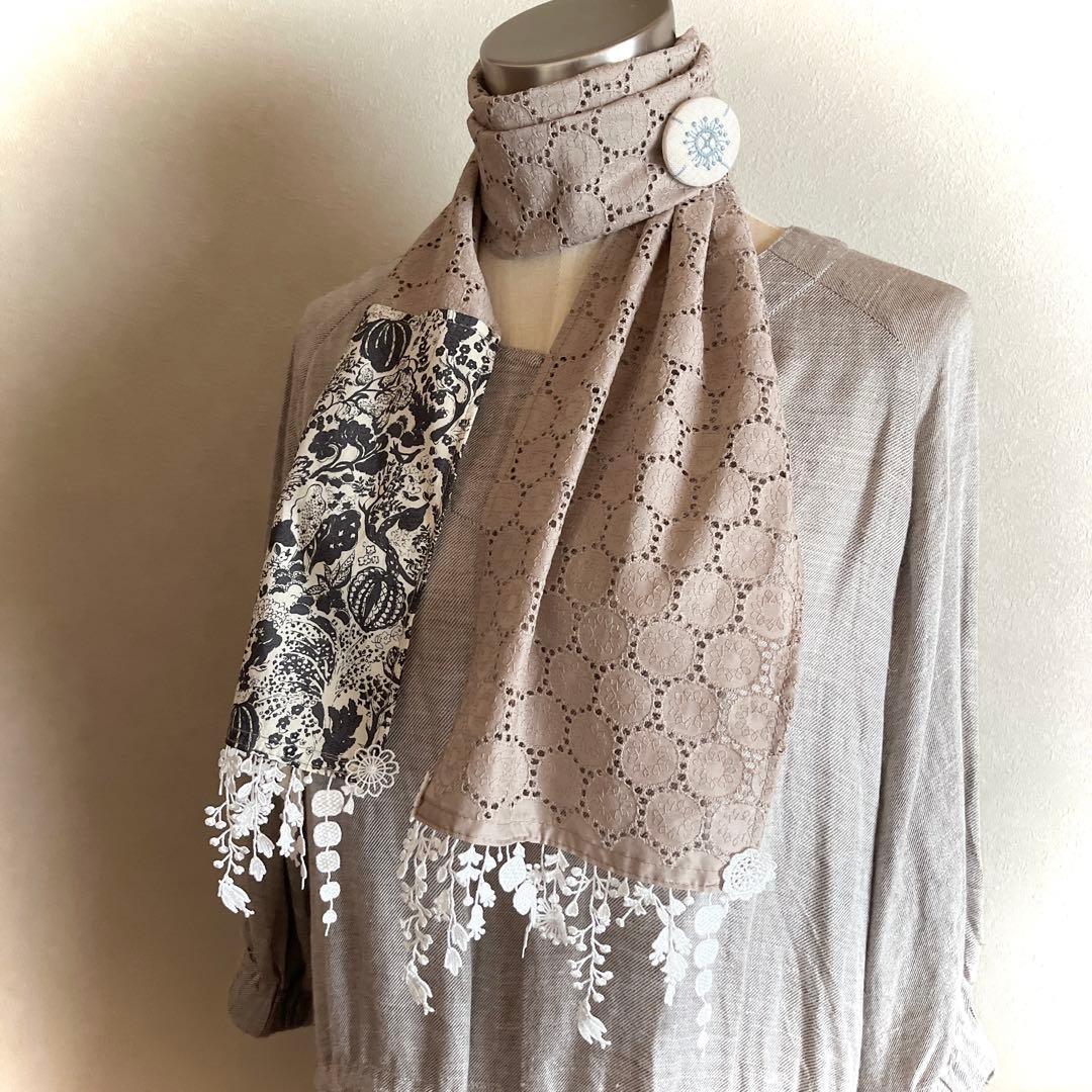 ワンちゃん☆ ミナペルホネンanemoneブローチとサークルレースストール