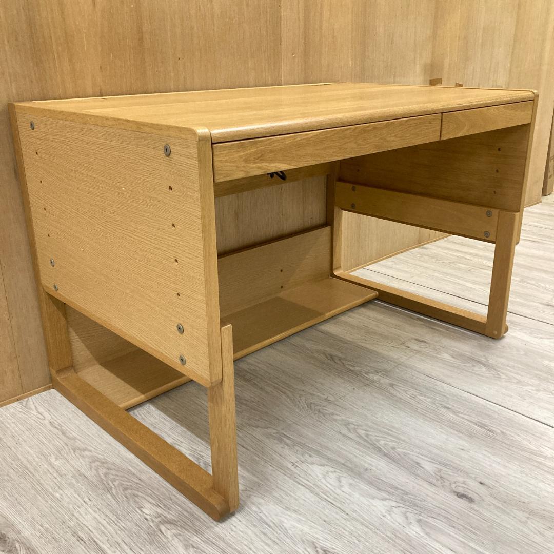 【カリモク】ベネッセ　学習机　デスク　高さ調整