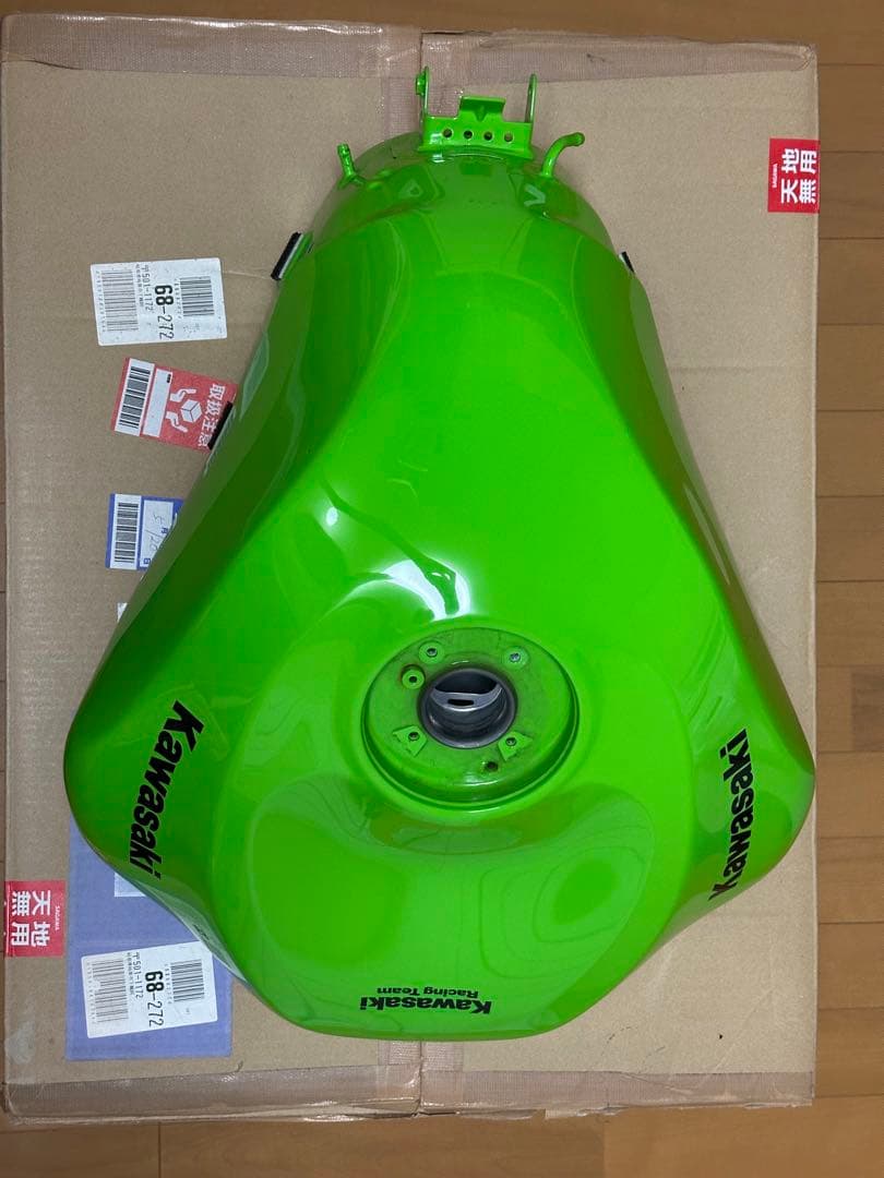 ZX6R 2019年 G型 KRT タンク