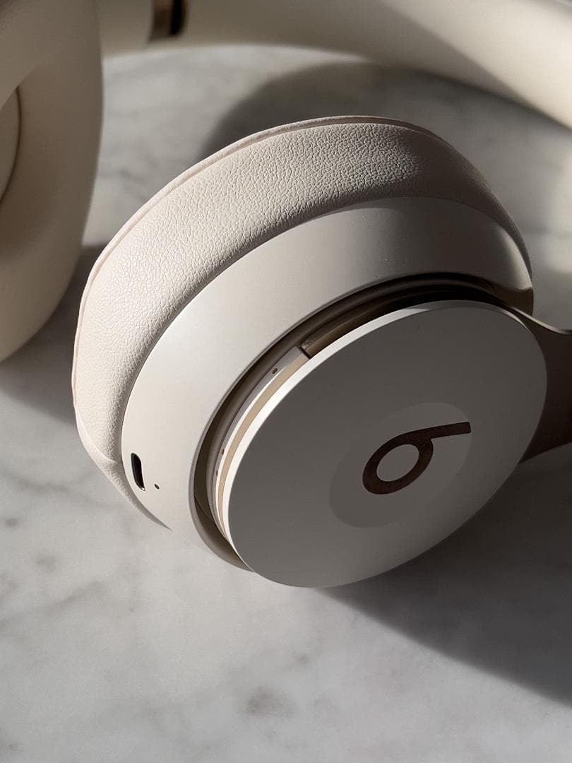 Beats Solo Pro ヘッドホン - 自宅使用のみ