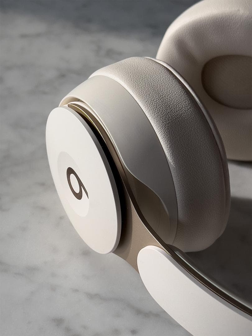 Beats Solo Pro ヘッドホン - 自宅使用のみ