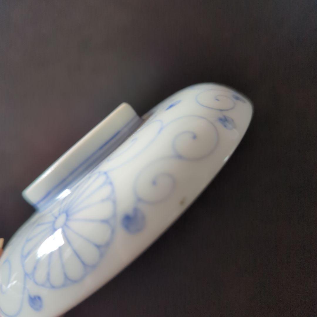 専用となります　蔵出し皇室十六菊御紋 御下賜品 古伊万里 　染付唐草　蓋付き茶碗