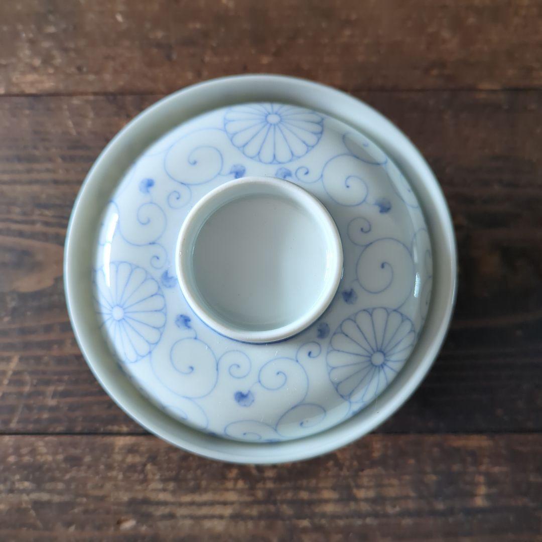 専用となります　蔵出し皇室十六菊御紋 御下賜品 古伊万里 　染付唐草　蓋付き茶碗