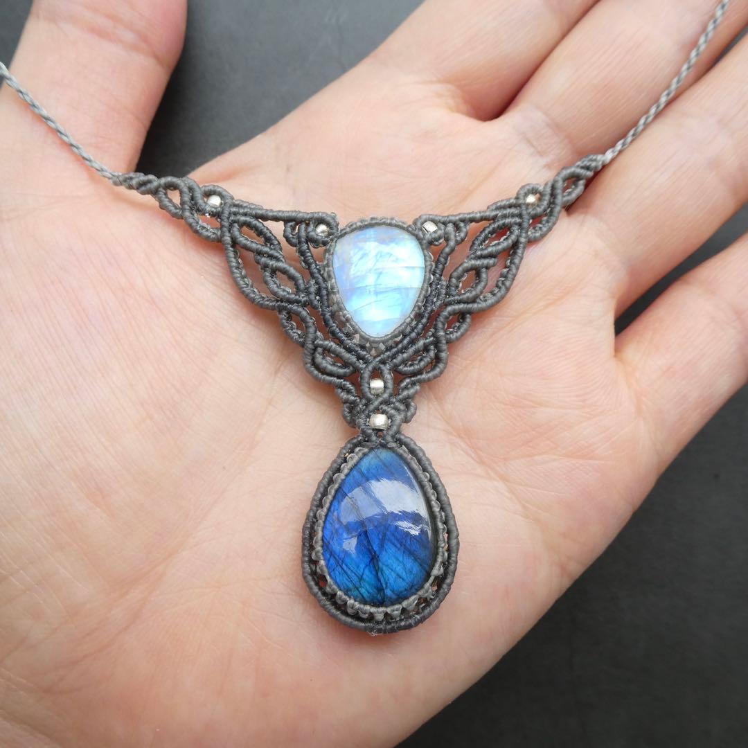 ラブラドライト・ムーンストーンのマクラメネックレス