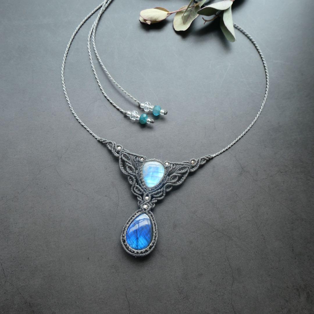 ラブラドライト・ムーンストーンのマクラメネックレス