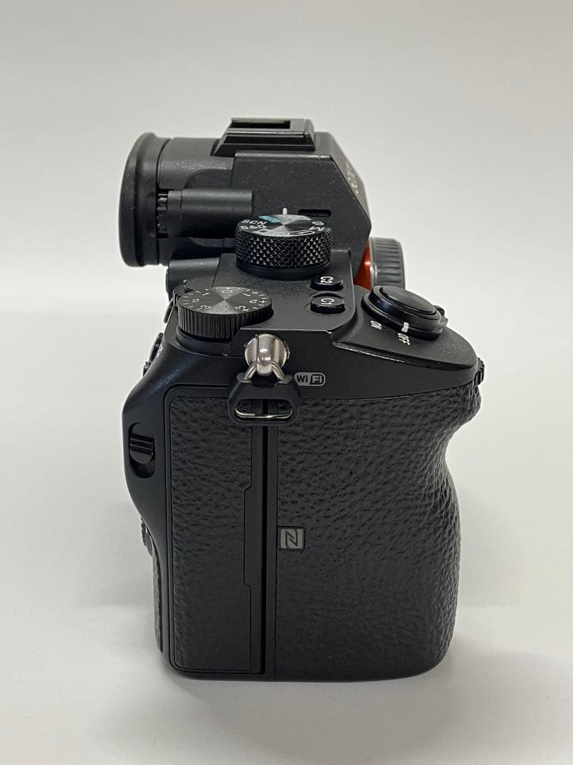 【美品】SONY α7III ミラーレスカメラ 本体
