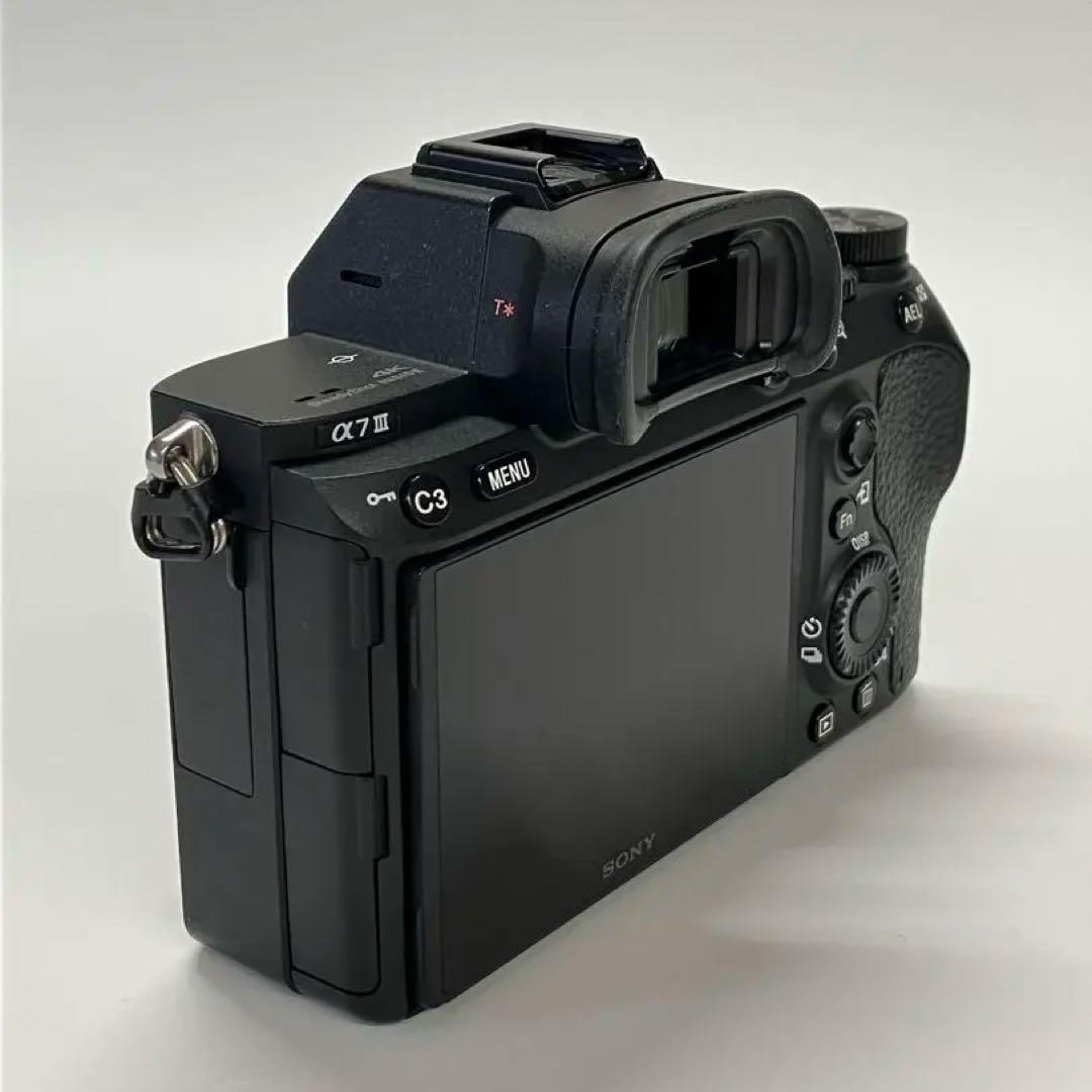 【美品】SONY α7III ミラーレスカメラ 本体