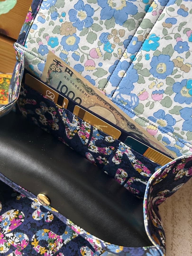 Minyonperi♡アコーディオンお財布ショルダーリバティフラワーパワー